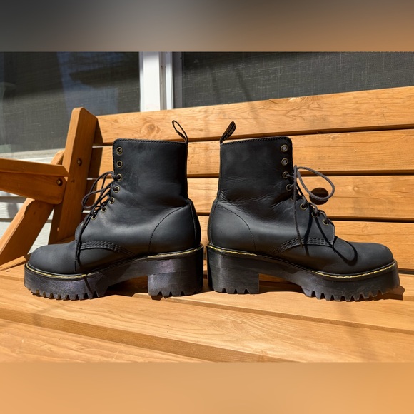 Dr Martens Shriver Hi platform boots - Picture 2 of 6